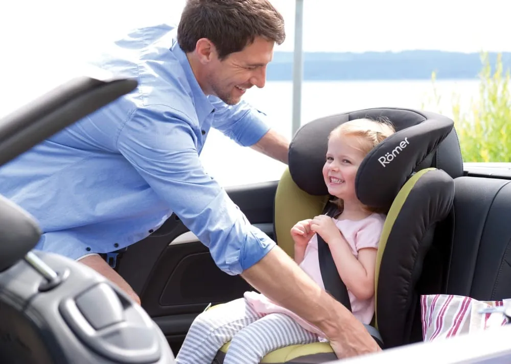 Die Gefahr für Kinder lauert im Auto der Eltern