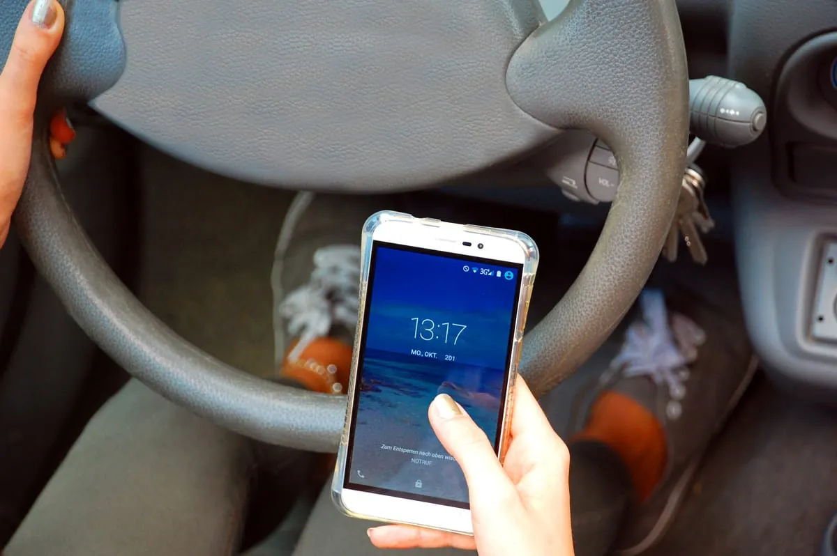 Handysünder am Steuer sollen konsequenter erfasst werden
