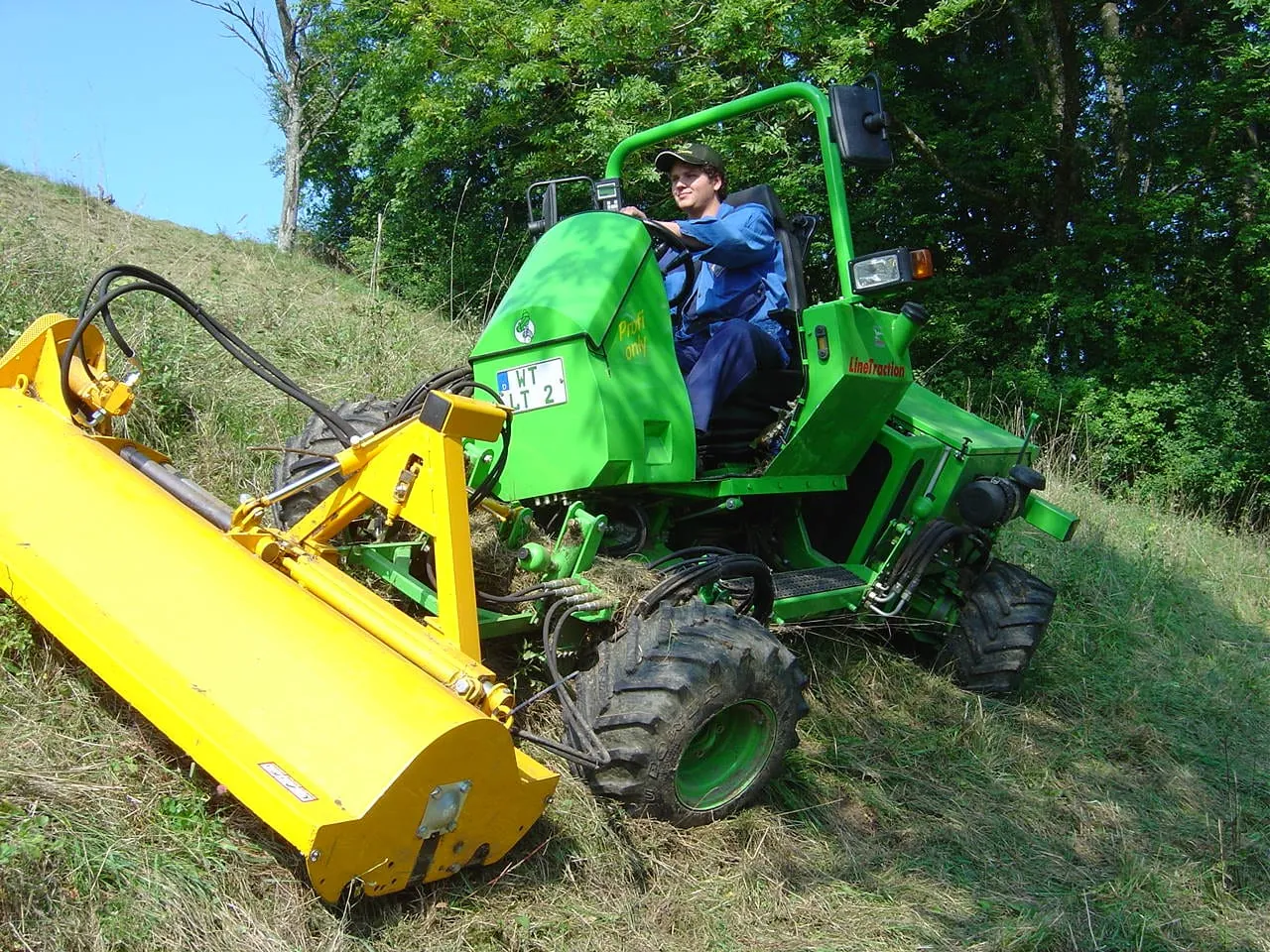 Landmaschinenmechanikermeister stellt das Differenzial aufs Abstellgleis