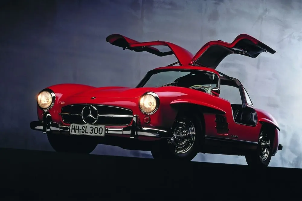 Mercedes Flügeltürer fliegt bei Wertentwicklung allen davon