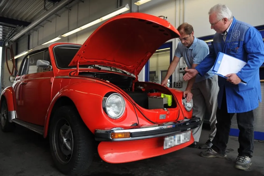 TÜV rät bei Oldtimern zu Gutachten