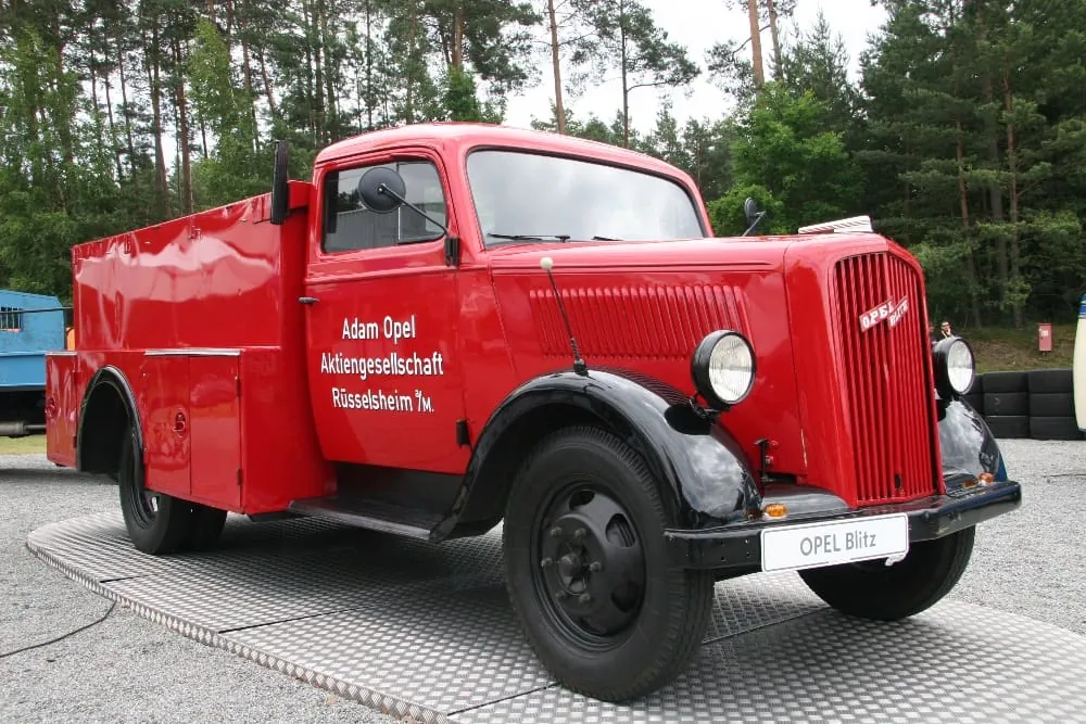 Oldtimer: Zahl der Lkw, Omnibusse und Traktoren steigt