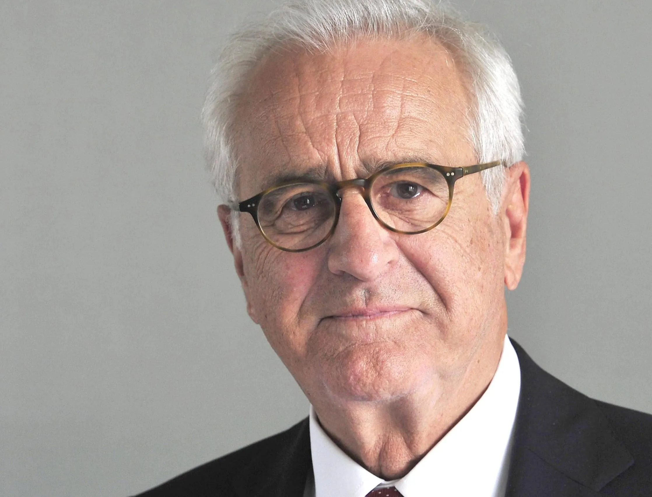 Schulhoff führt NWHT weiterhin