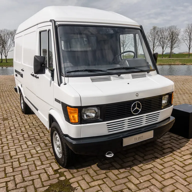Mercedes-Benz T1