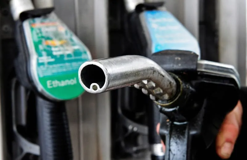 Deutsche wollen Senkung der Bezinsteuer