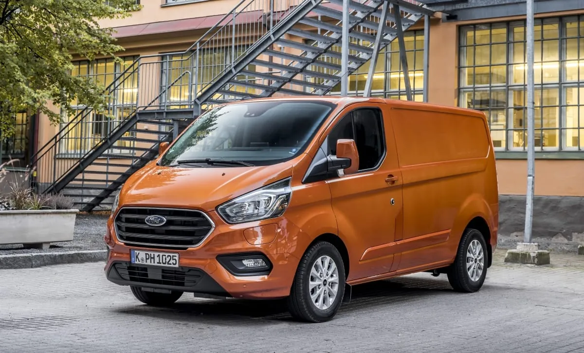 Ford Transit: Plug-in-Hybrid mit 500 Kilometer Reichweite