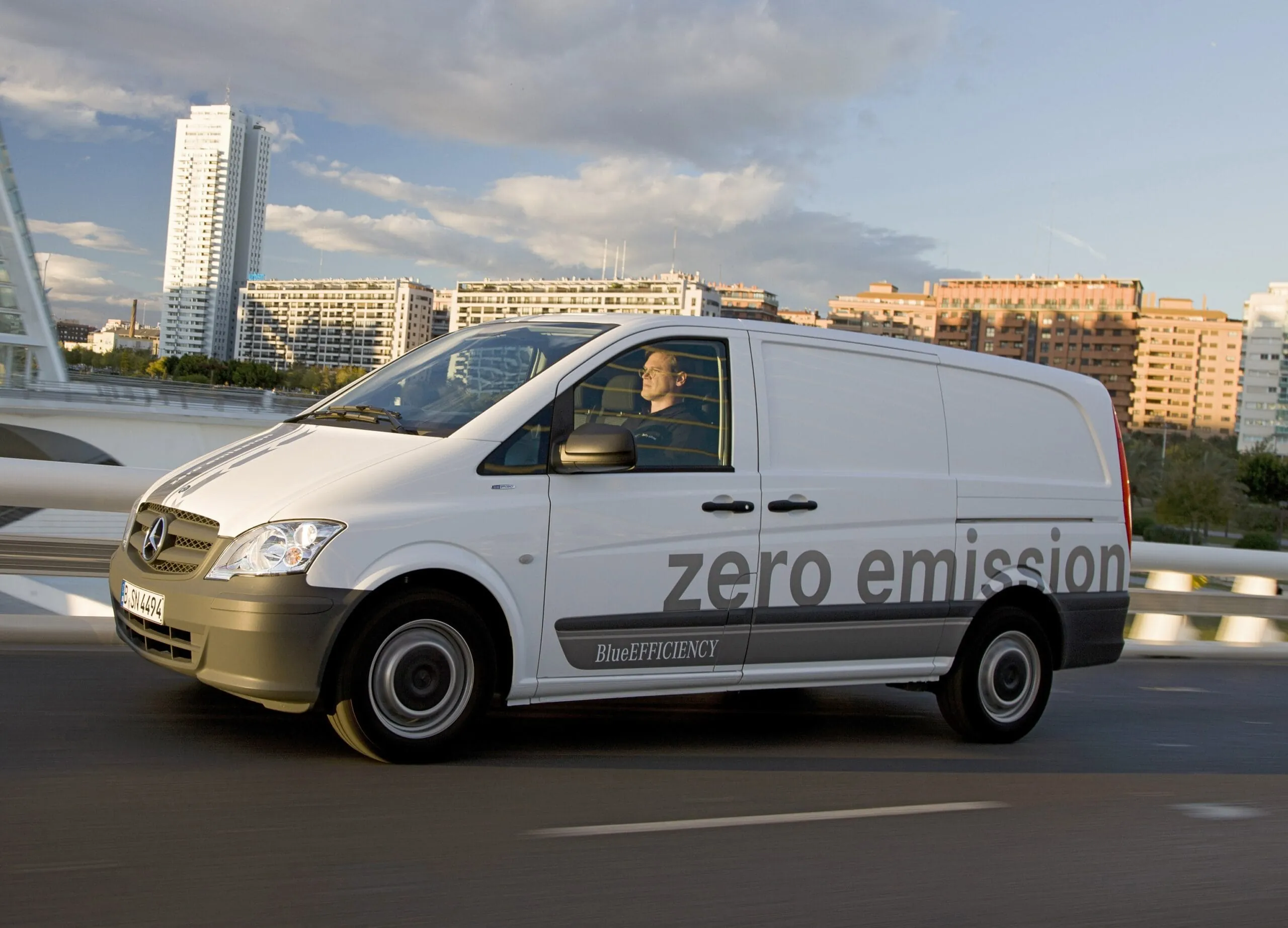 Vertriebs- und Servicenetz für Elektrotransporter steht