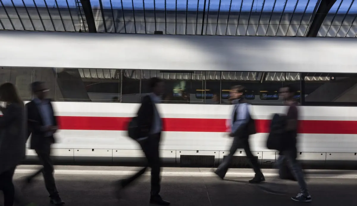 Ab 2022: Bahn beendet Ticketverkauf in Zügen