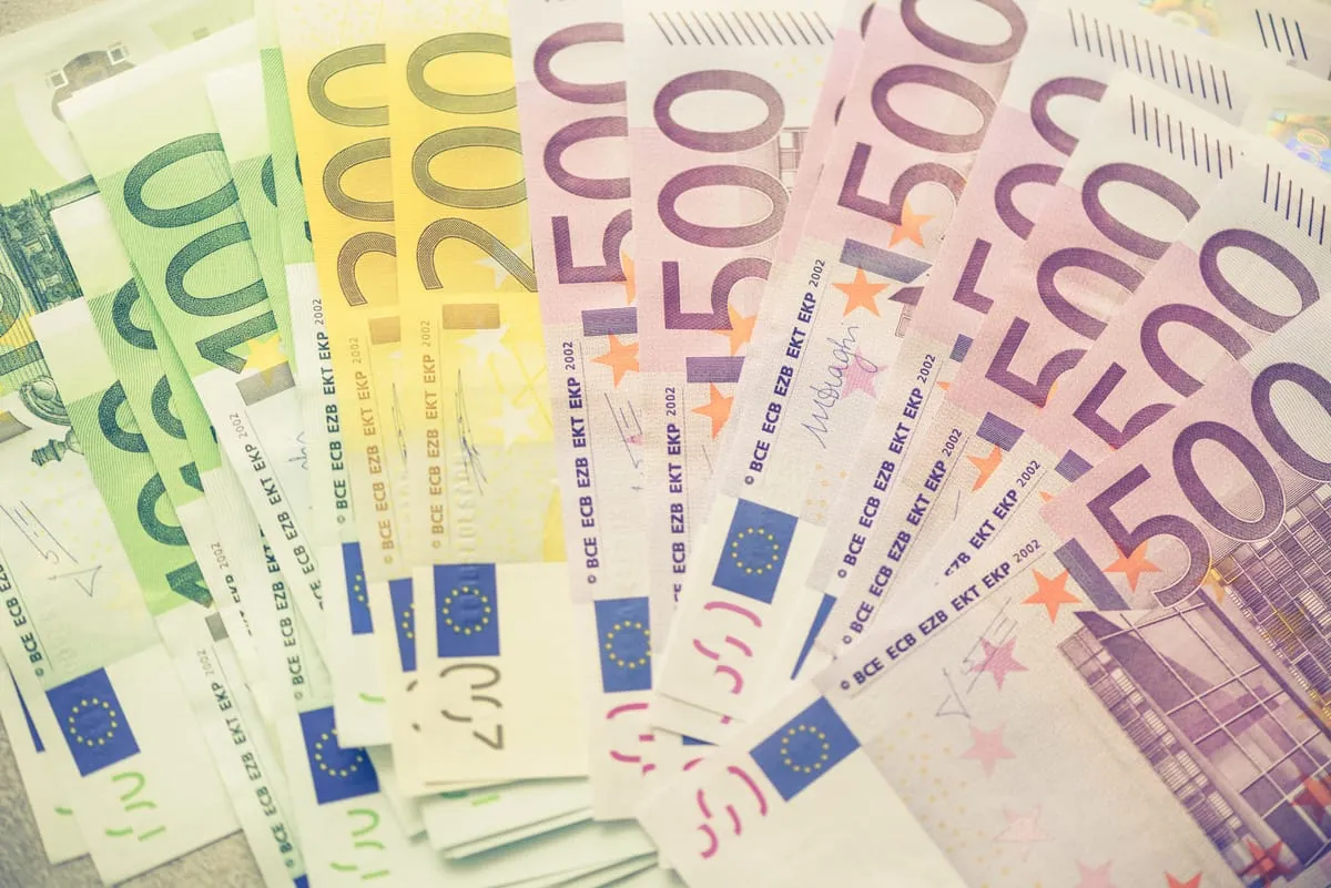 Regierung erhöht Abschläge auf November- und Dezemberhilfen