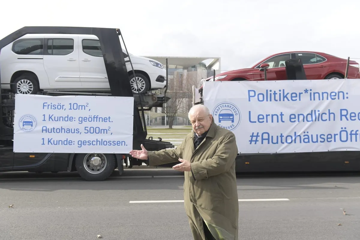 "Anzeige in Kauf genommen": Autohändler protestieren in Berlin