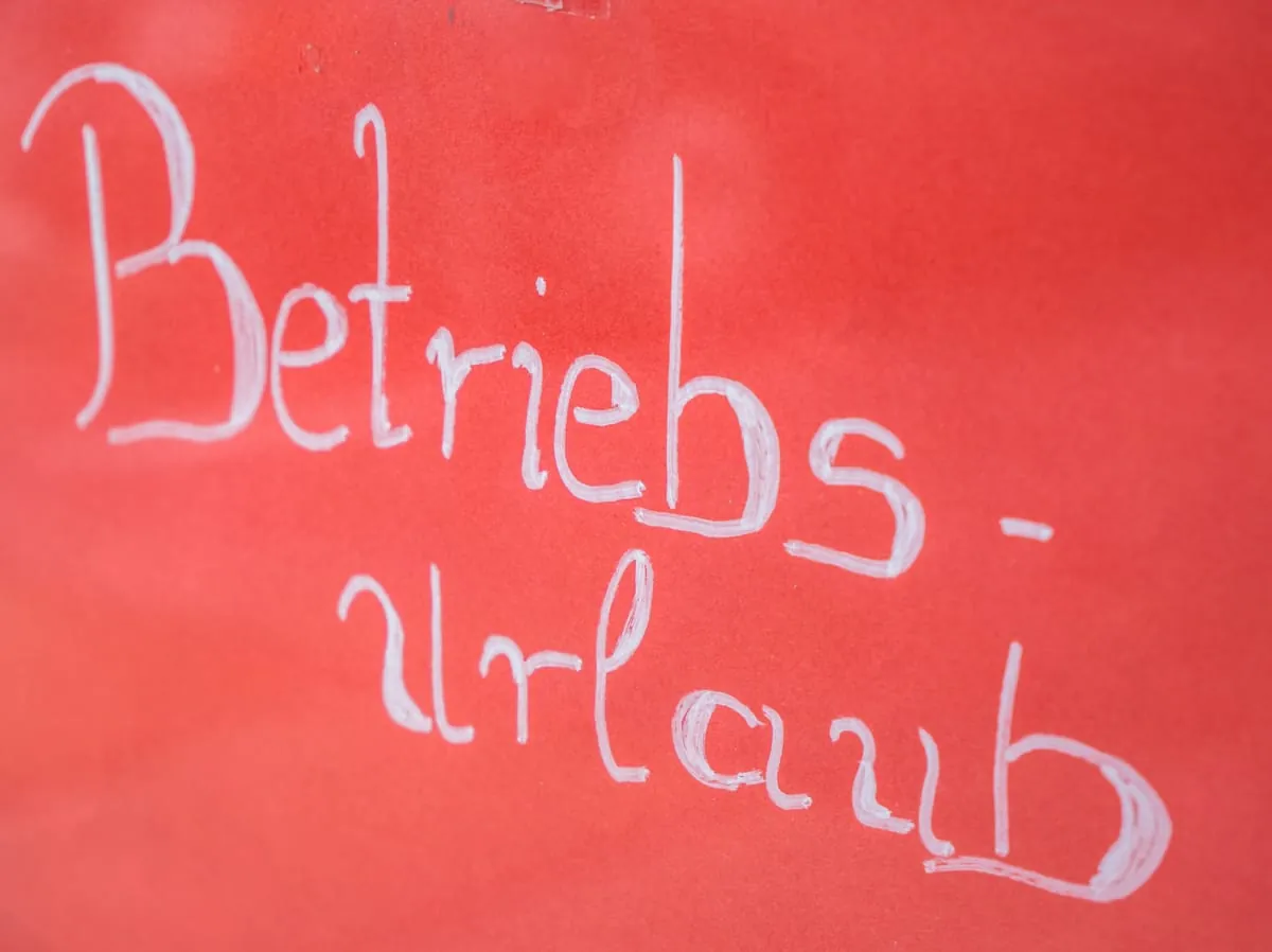 Wann Betriebe Zwangsurlaub anordnen dürfen