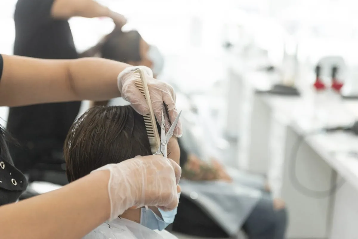 Fehlende Umsätze, Schwarzarbeit: Die Probleme der Friseure im Lockdown