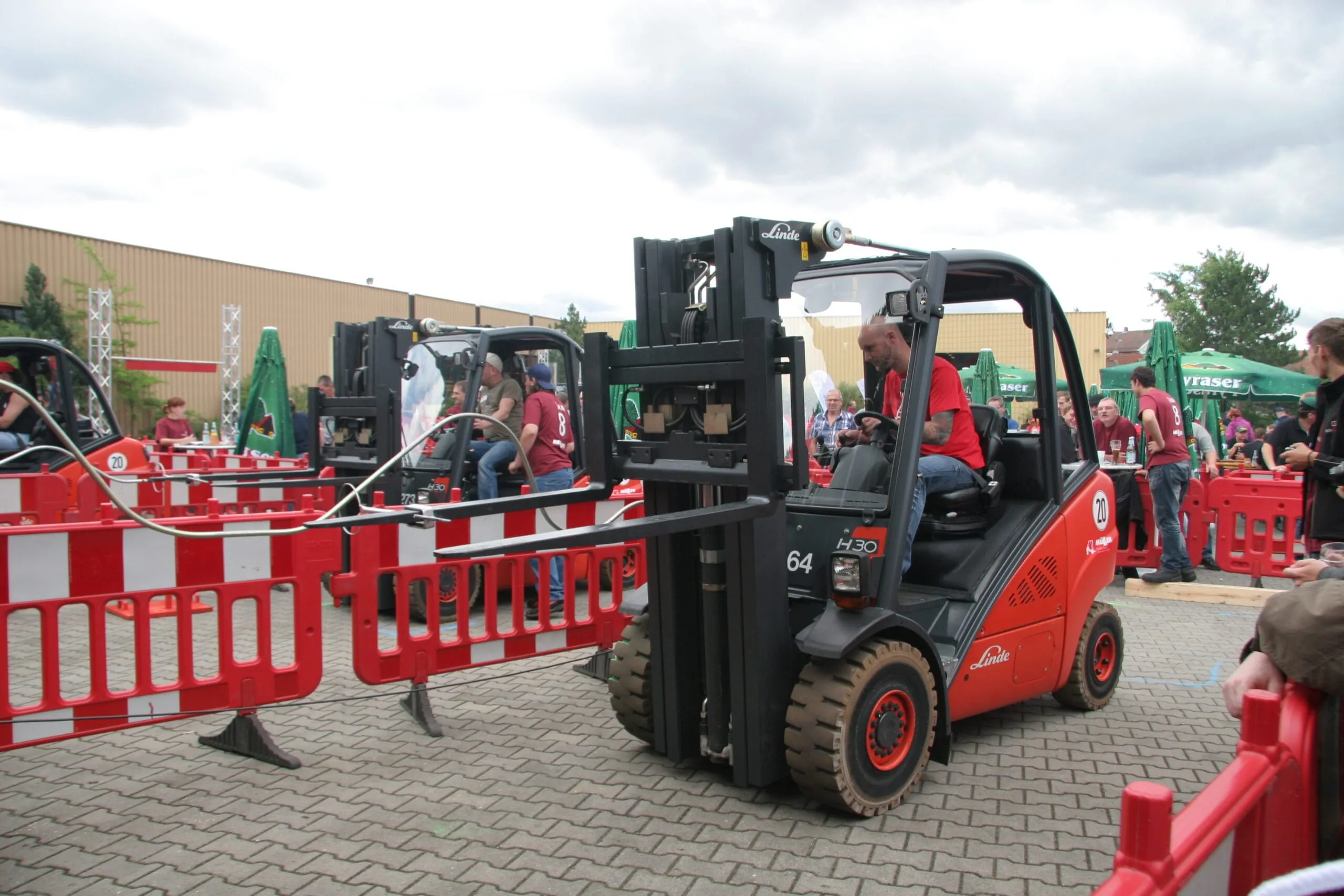Präzise Stapler am heißen Draht
