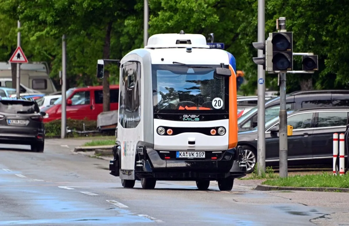 Autonomes Fahren: 3 Testbusse in Karlsruhe