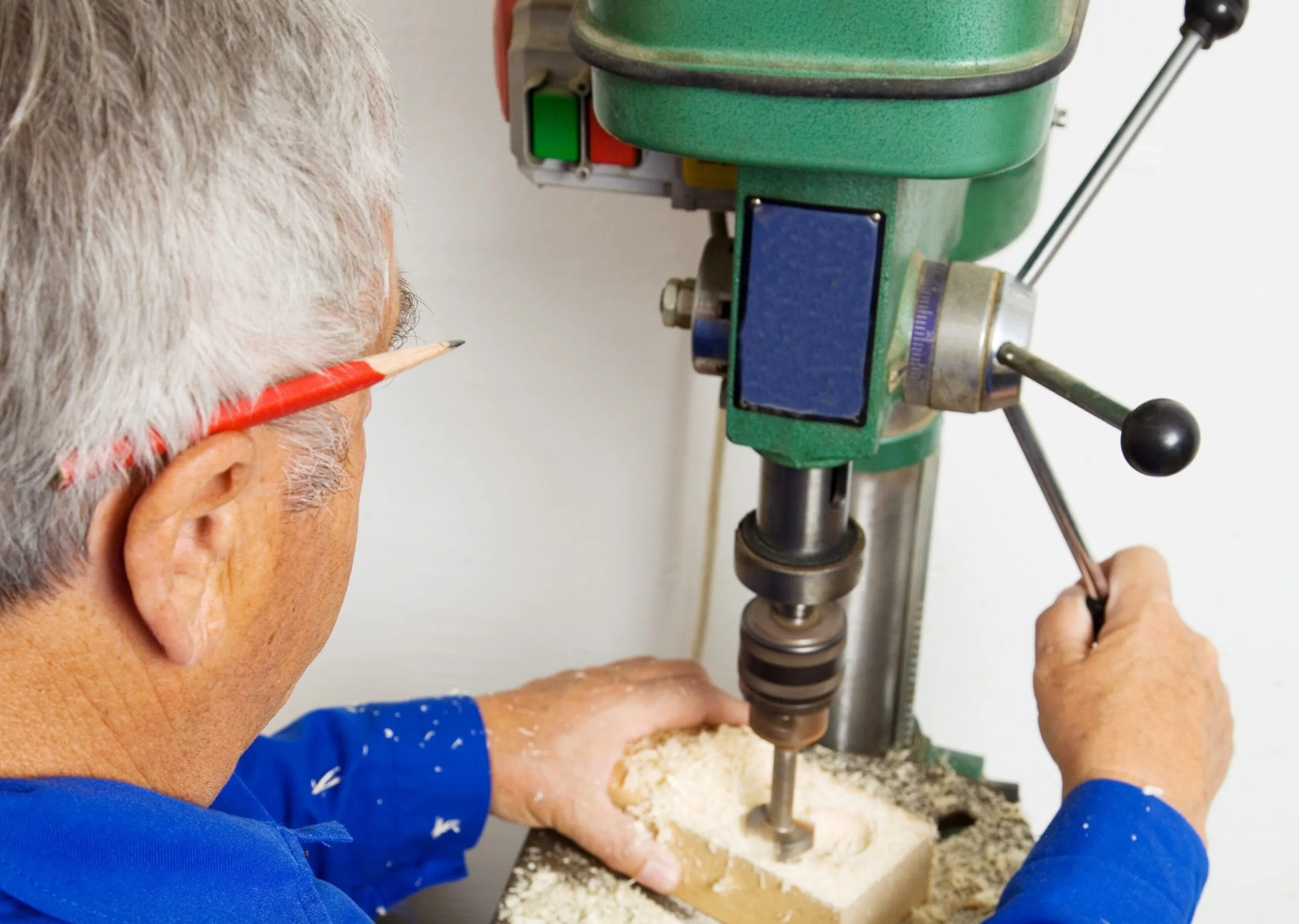 Frauen und Alte sollen Deutschlands Wohlstand retten