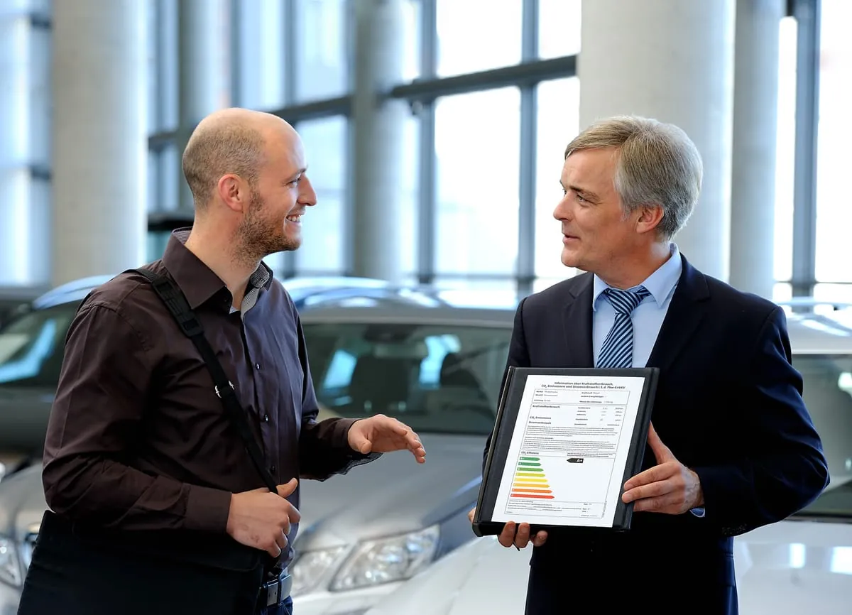 Pkw-Label: Neue Kraftstoffpreise ab Oktober Pflicht