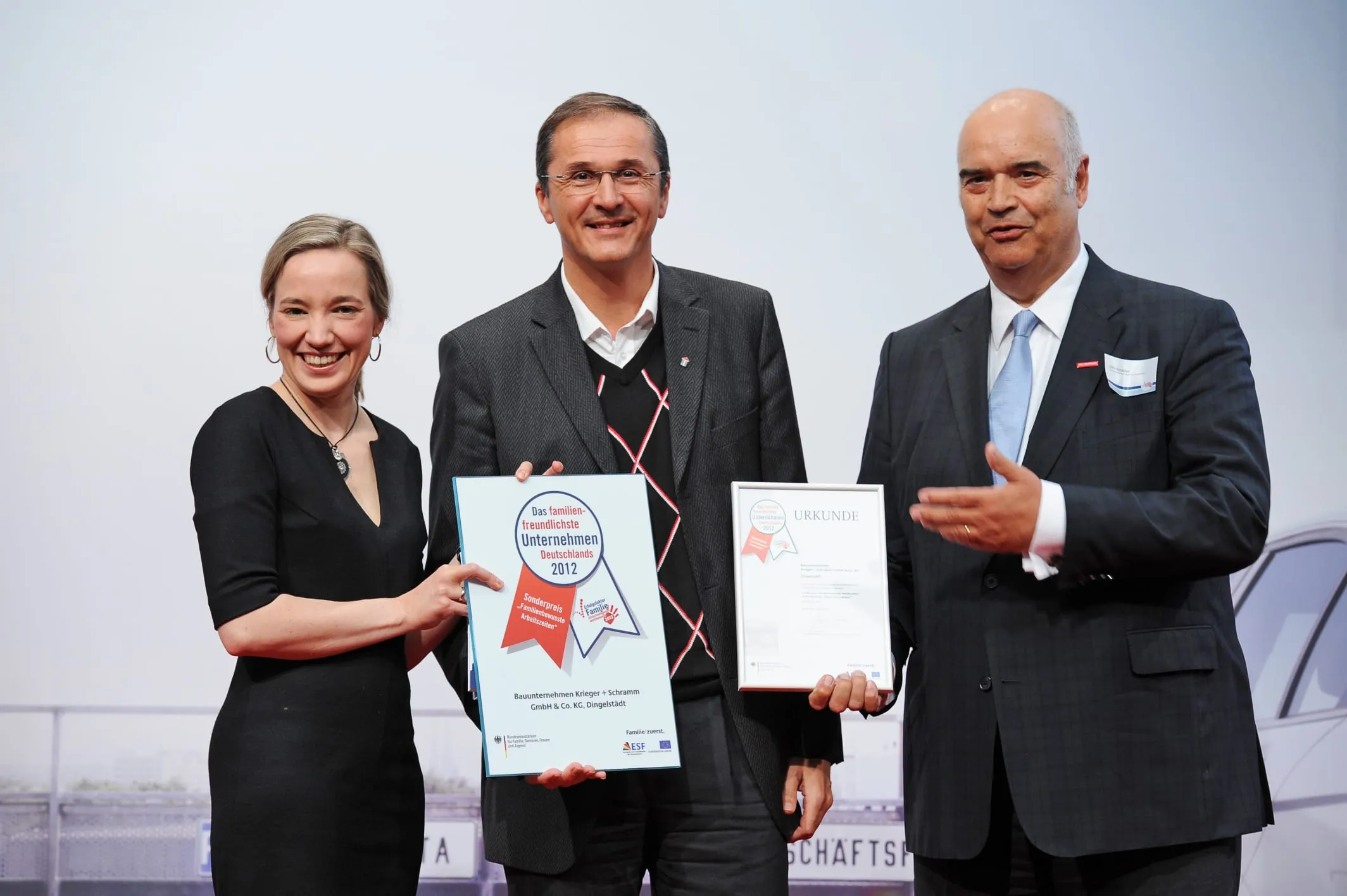 Auf Montage und Zeit für die Familie