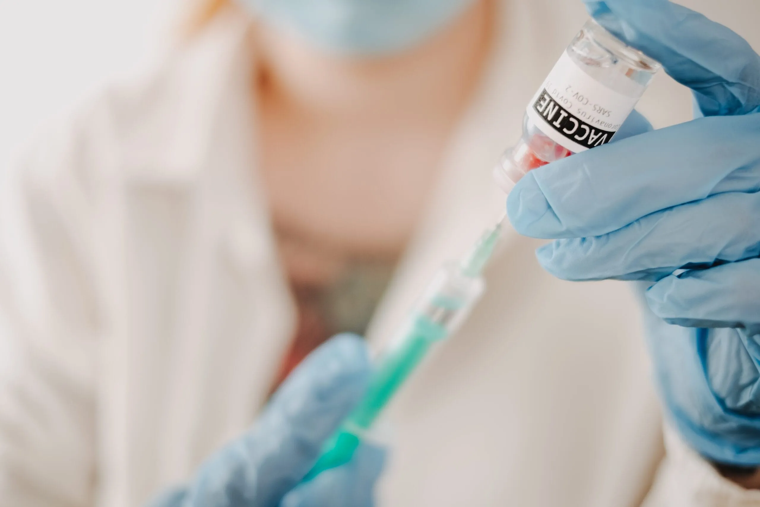 Bald Lockerungen für Geimpfte und Genesene