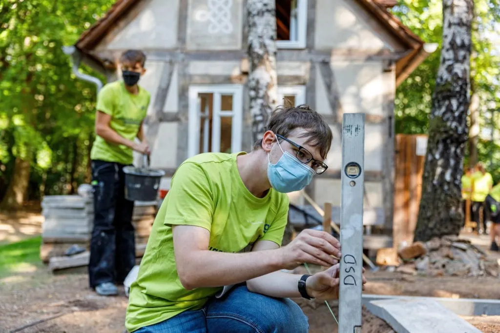 Arbeiten in der Jugendbauh&uuml;tte Hessen-Marburg