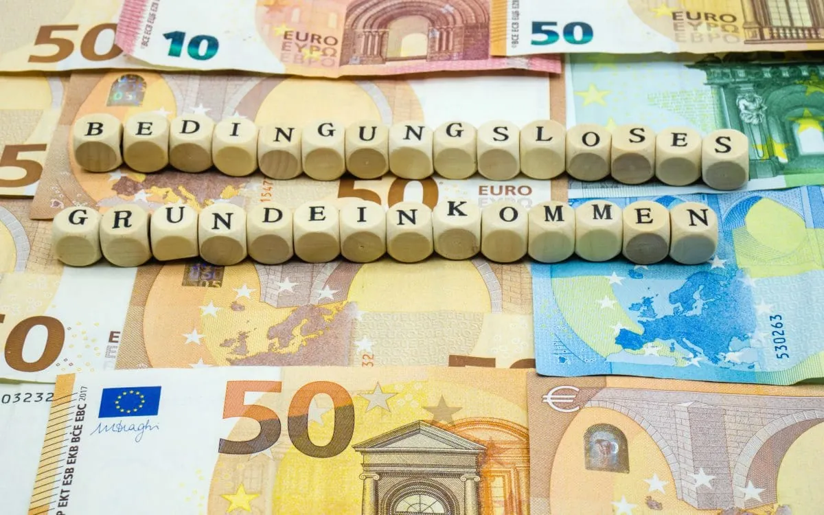 Auszahlung gestartet: 122 Menschen erhalten Grundeinkommen