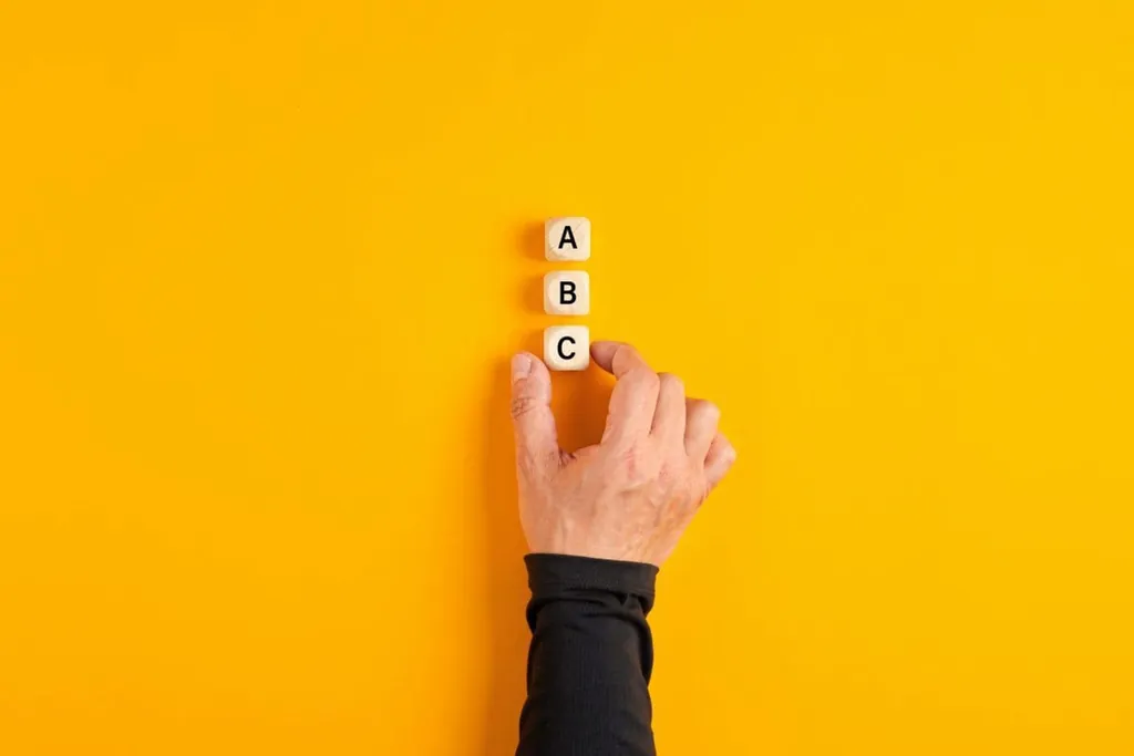 Bauklötze mit Aufschrift A, B und C