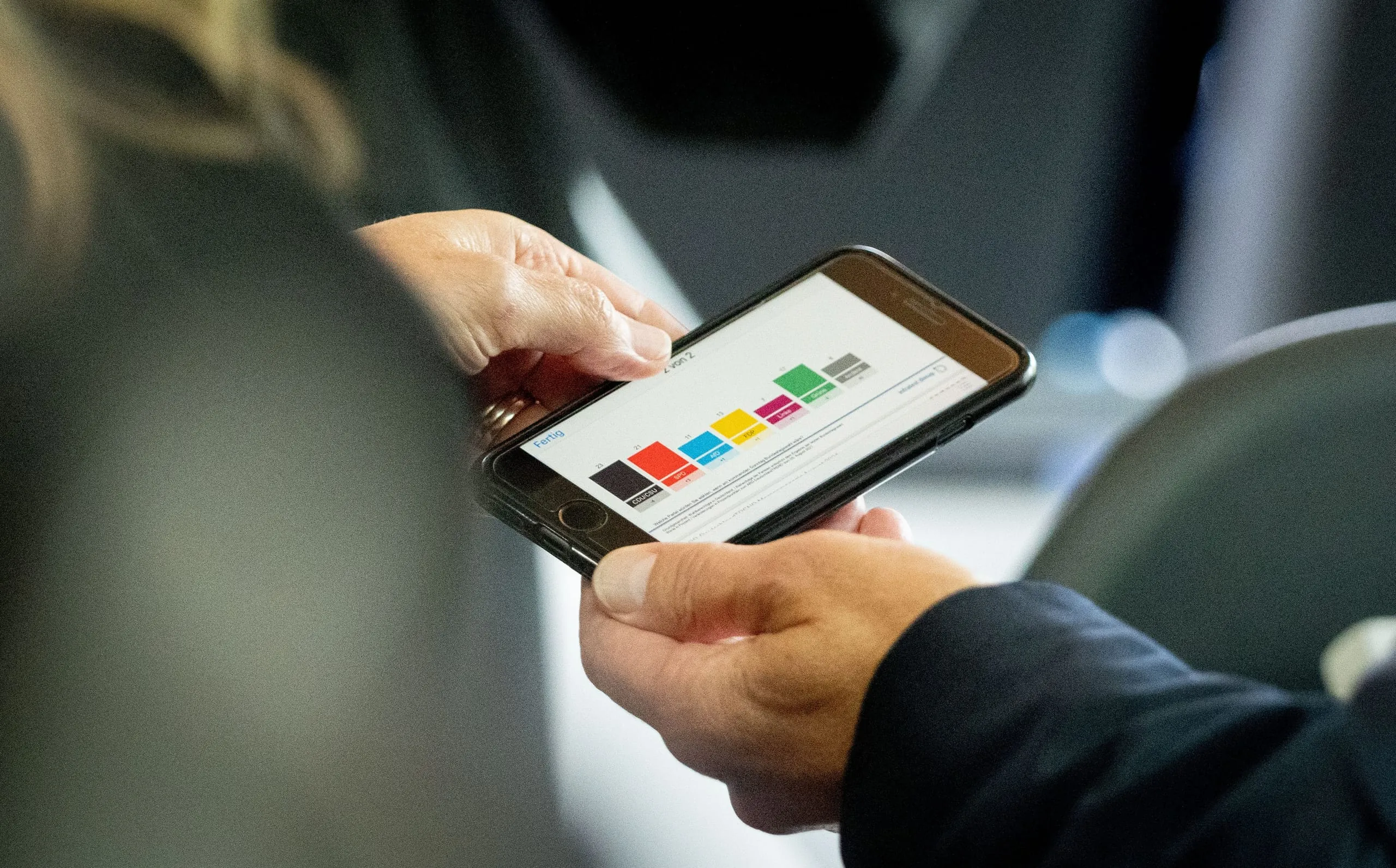 Harter Wahlkampf im Netz und das Problem mit dem Personenkult