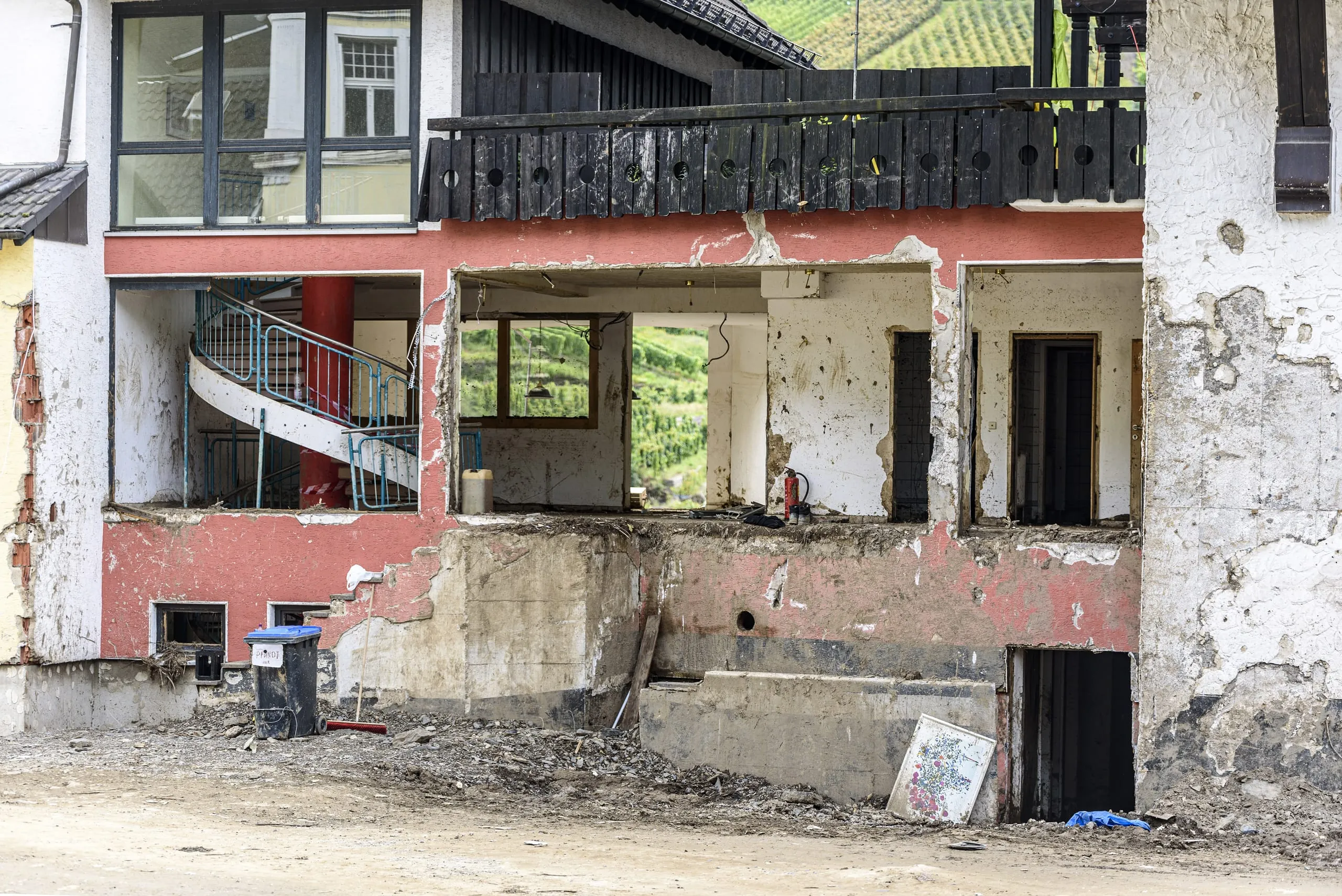 Küchenhelfer.jetzt: Schreiner organisiert Hilfe für Flutopfer