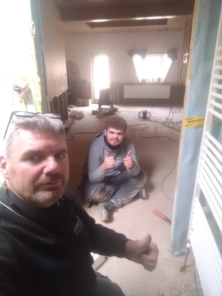 Handwerker helfen Flutopfern