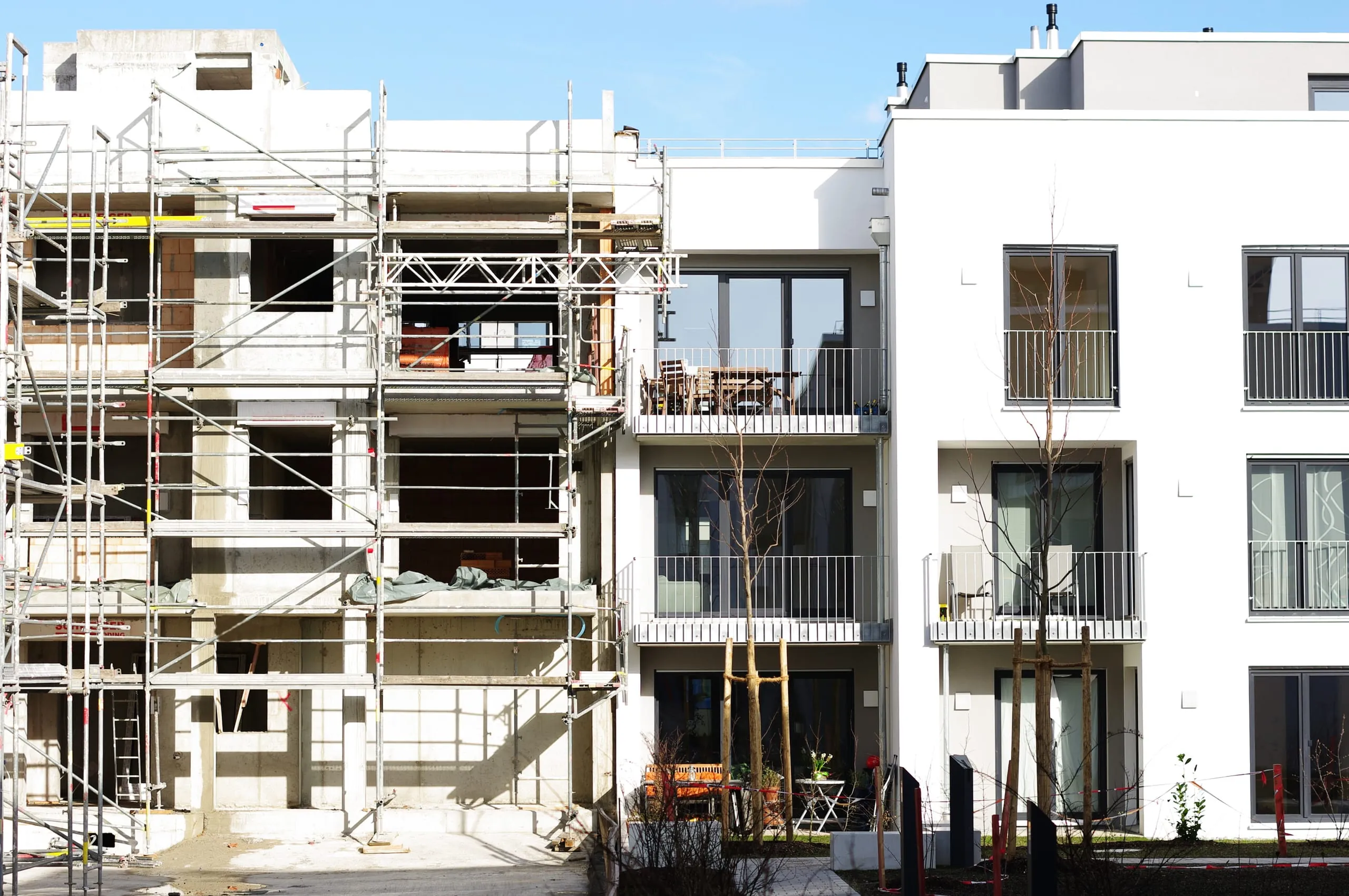 Engpässe bei Material und Personal bremsen Baugewerbe