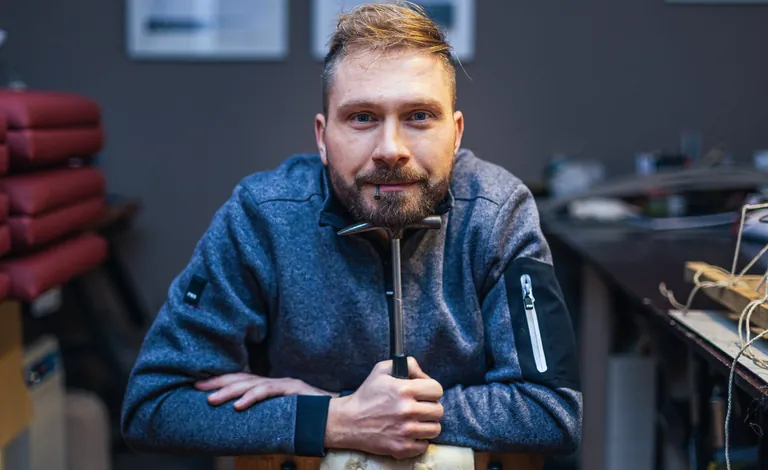 Raumausstattermeister Sebastian Riedel