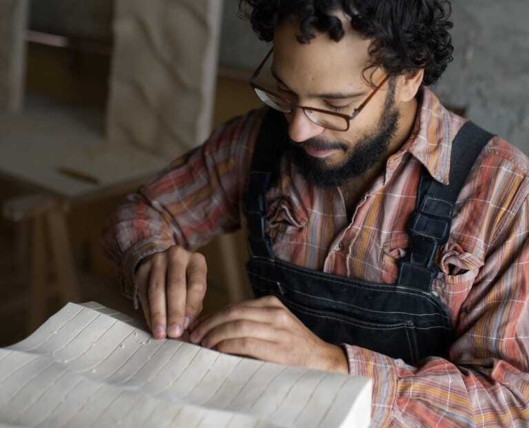 Gabriel Tarmassi, Schreiner und Gestalter im Handwerk