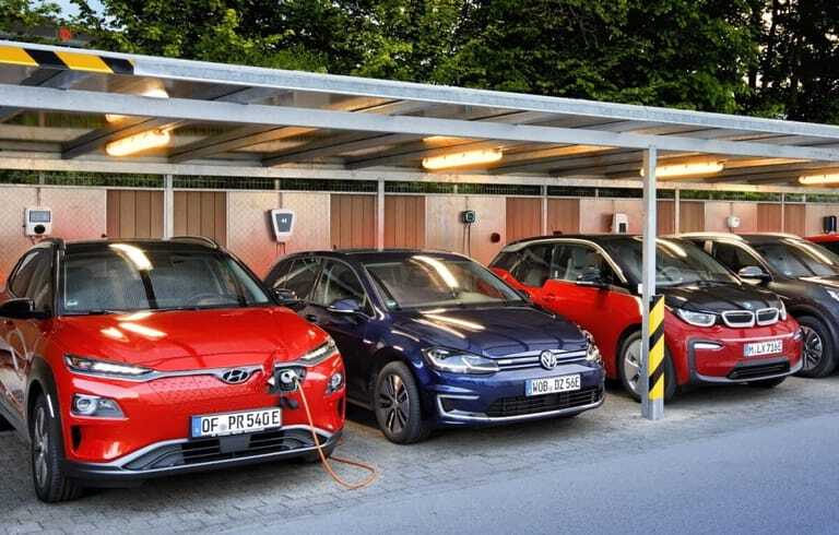 E-Autos beim Laden