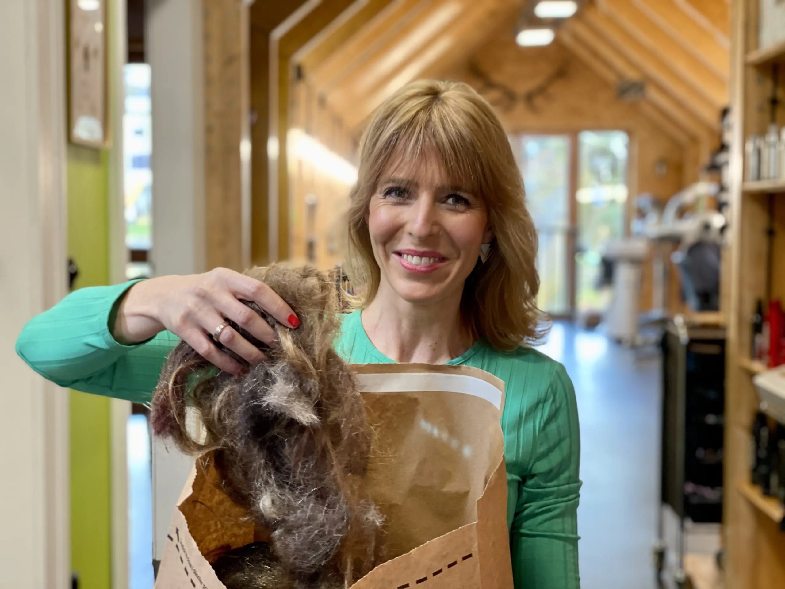 Warum immer mehr Friseure Haare für die Meere spenden