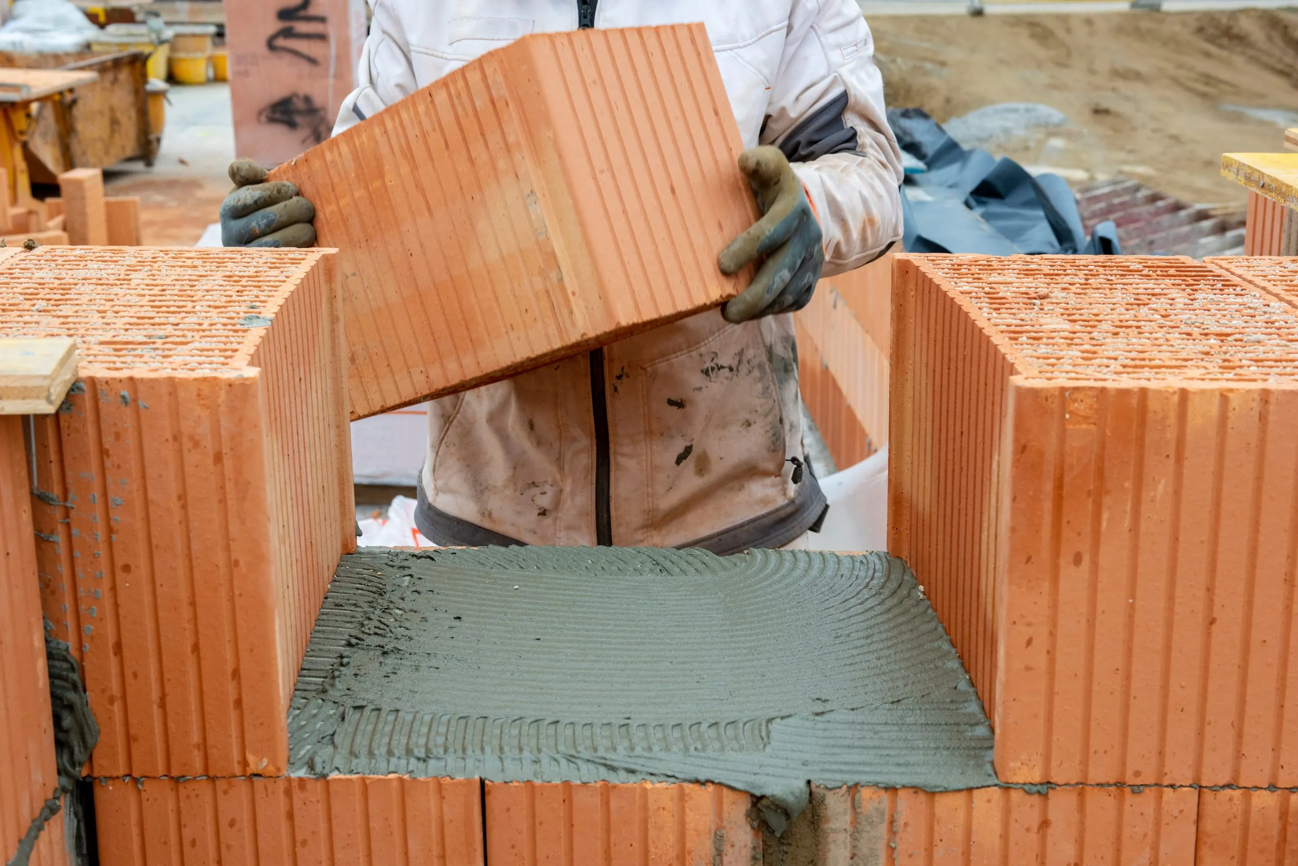 Warum sich Azubis für die Baubranche entscheiden