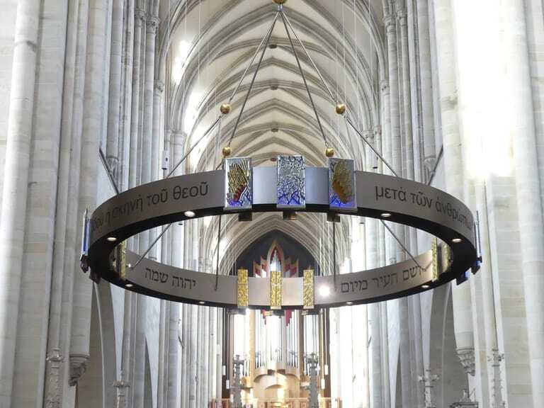 Radleuchter im Dom