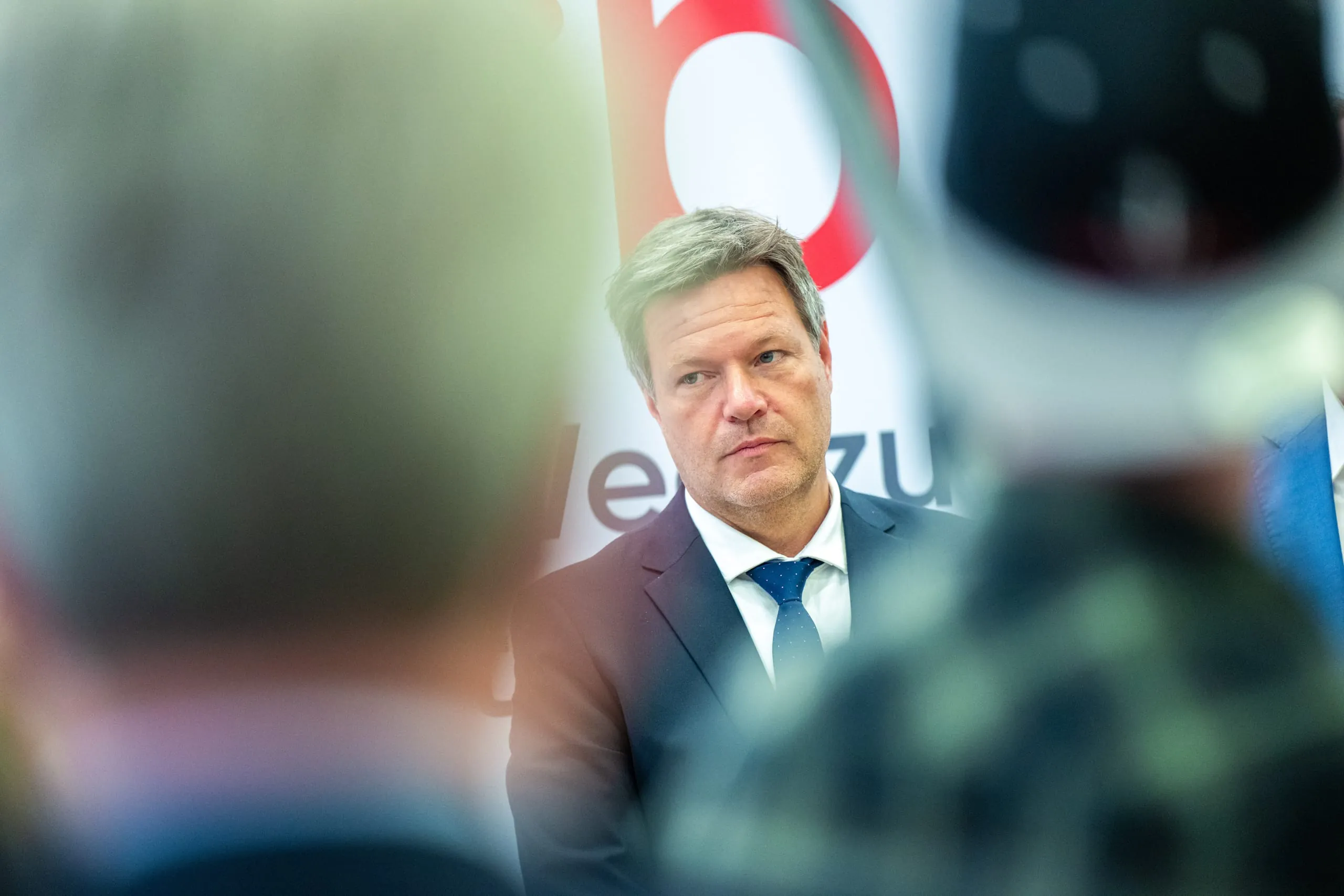 Habeck: Energie-Einsparungen "zur Not auch gesetzlich"