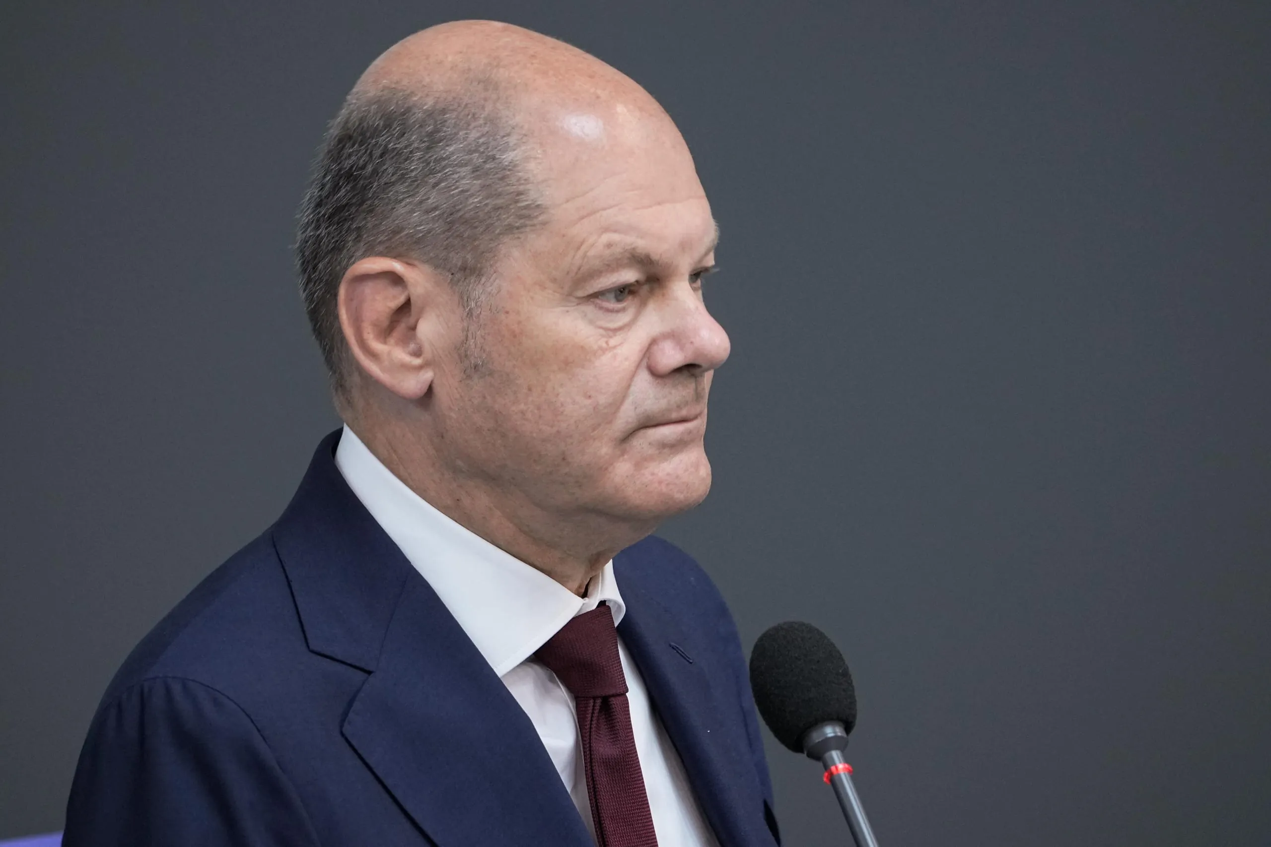 Am Rande des Ruins: Bäcker-Ehepaar konfrontiert Kanzler Scholz