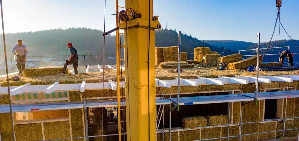 Stroh als Dämmstoff: Interesse steigt, wenn alles andere knapp ist