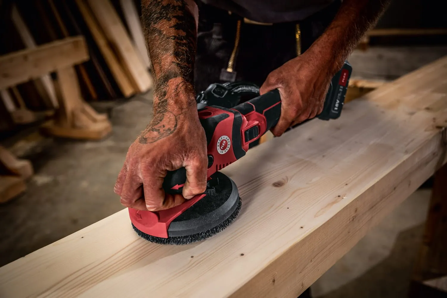 Das "Tempo-Taschentuch der Winkelschleifer" im Wandel der Zeit