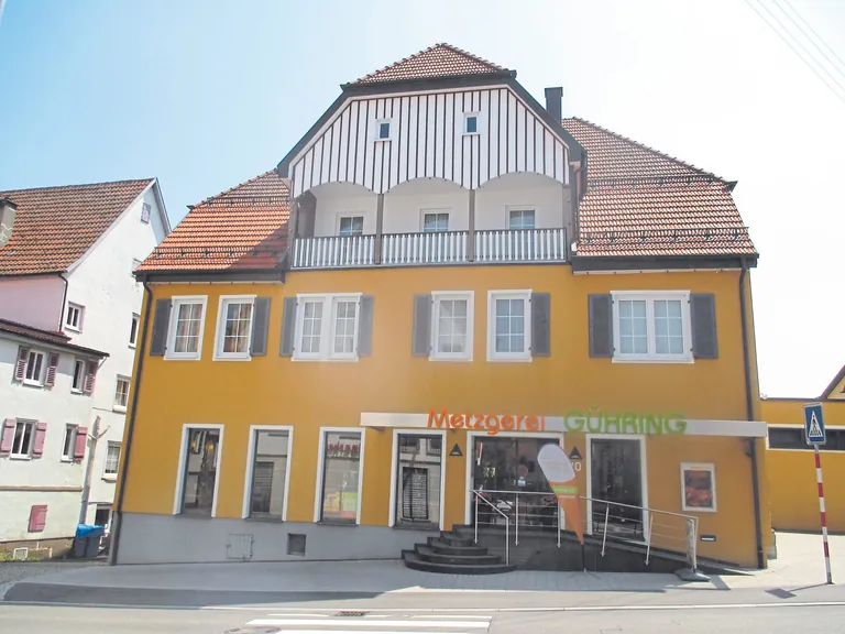 Vorderansicht der Metzgerei G&uuml;hring.