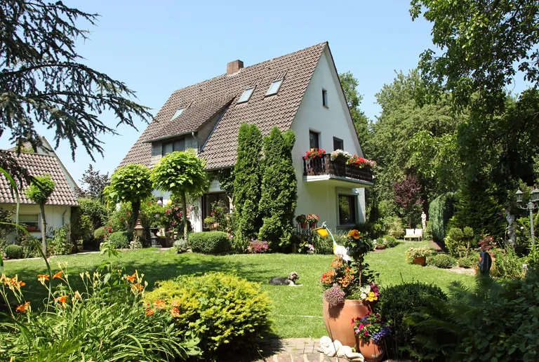 EInfamilienhaus mit Garten