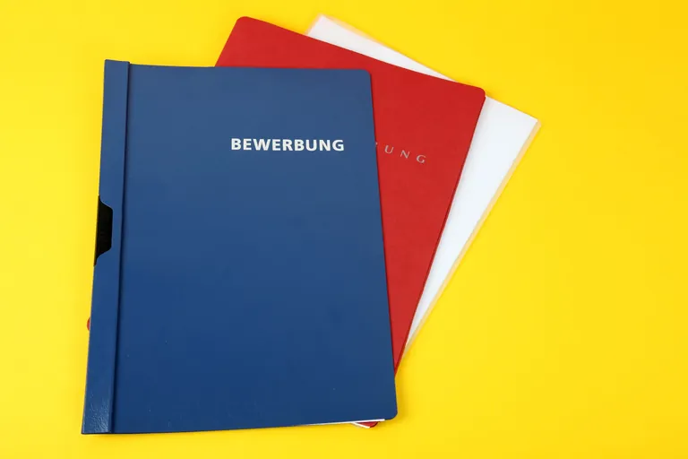 Bewerbungsmappen in verschiedenen Farben