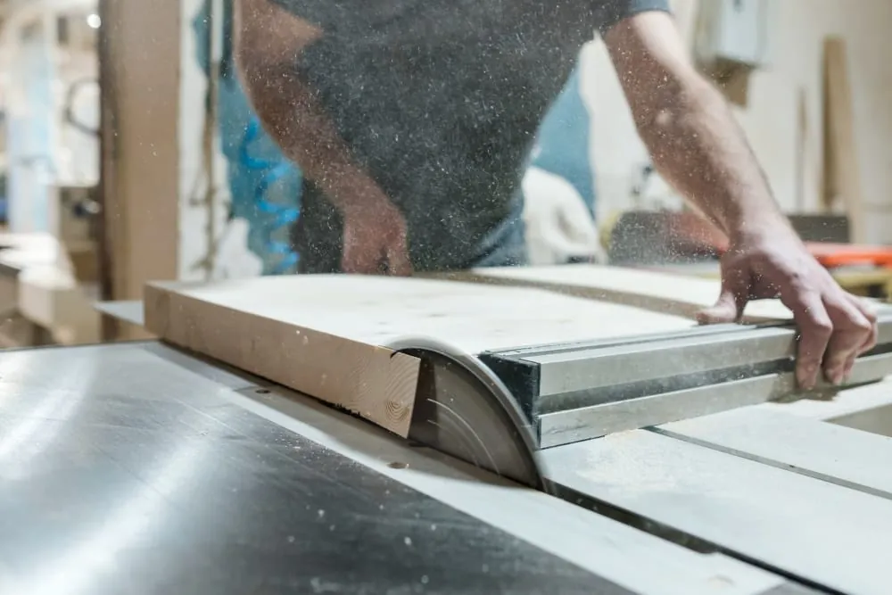 Schutz vor Holzstaub: Diese Pflichten haben Arbeitgeber