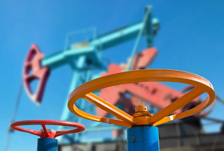 Öl-Raffinerie in der Nahansicht.