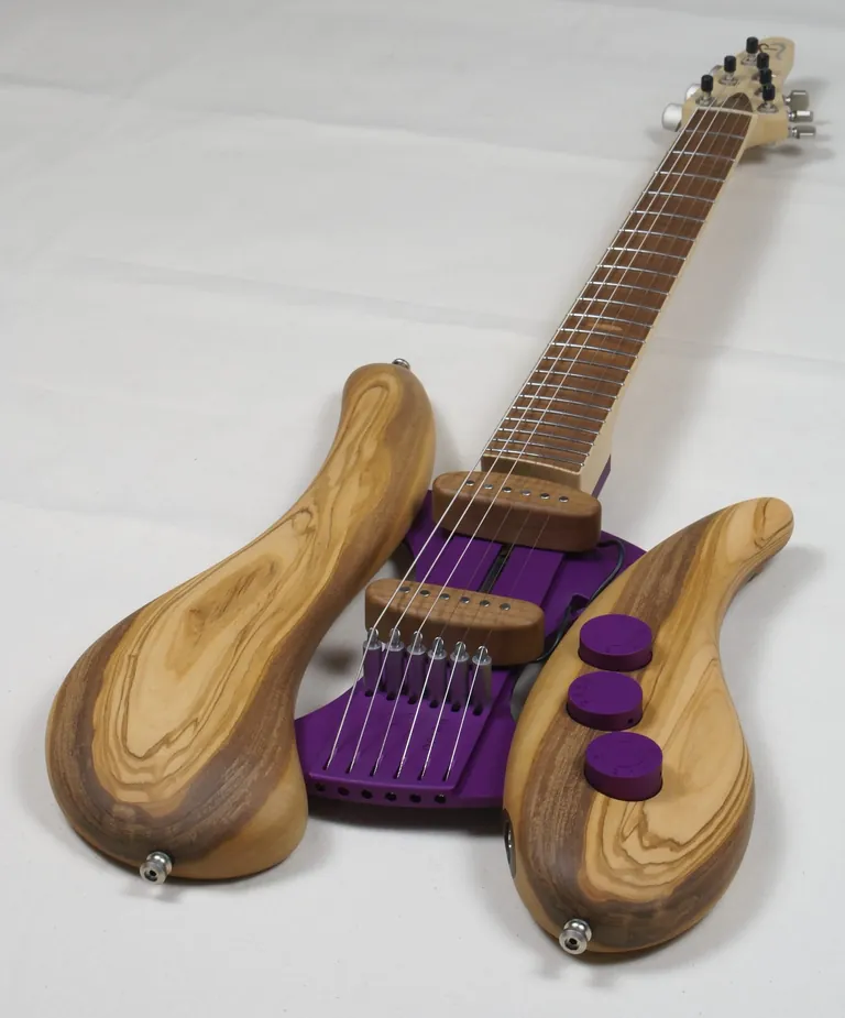 Lila "ORION"-Gitarre