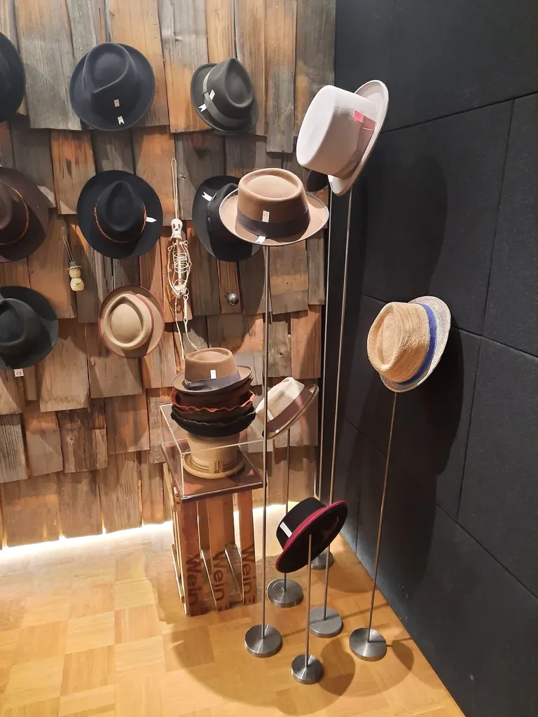 Verschiedene Herrenh&uuml;te