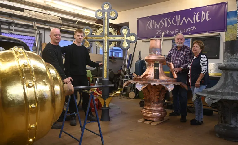 Familie Blaurock in der Werkstatt