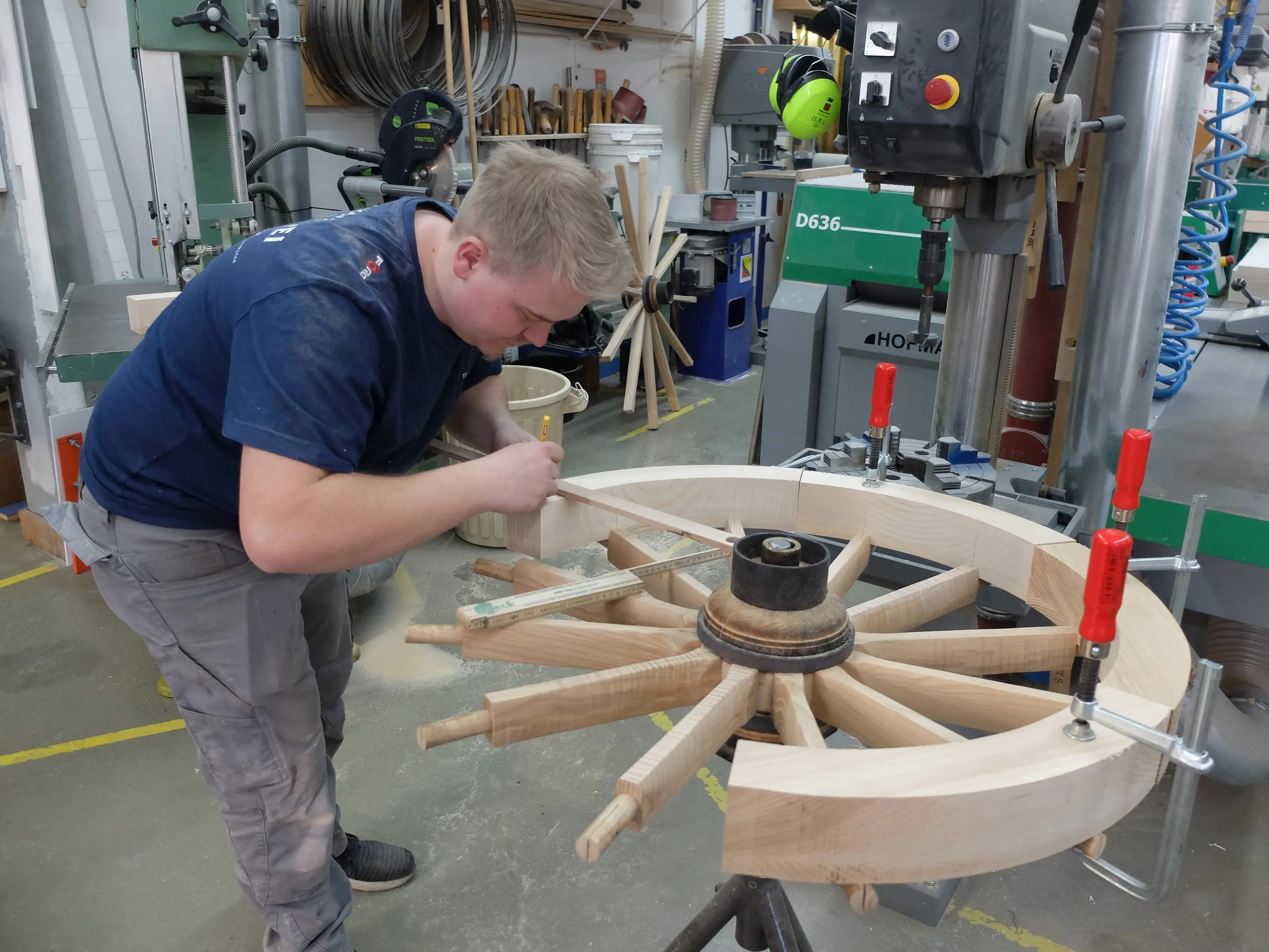 Foodtrucks aus Holz: Hier ist die Wagnerei noch quicklebendig