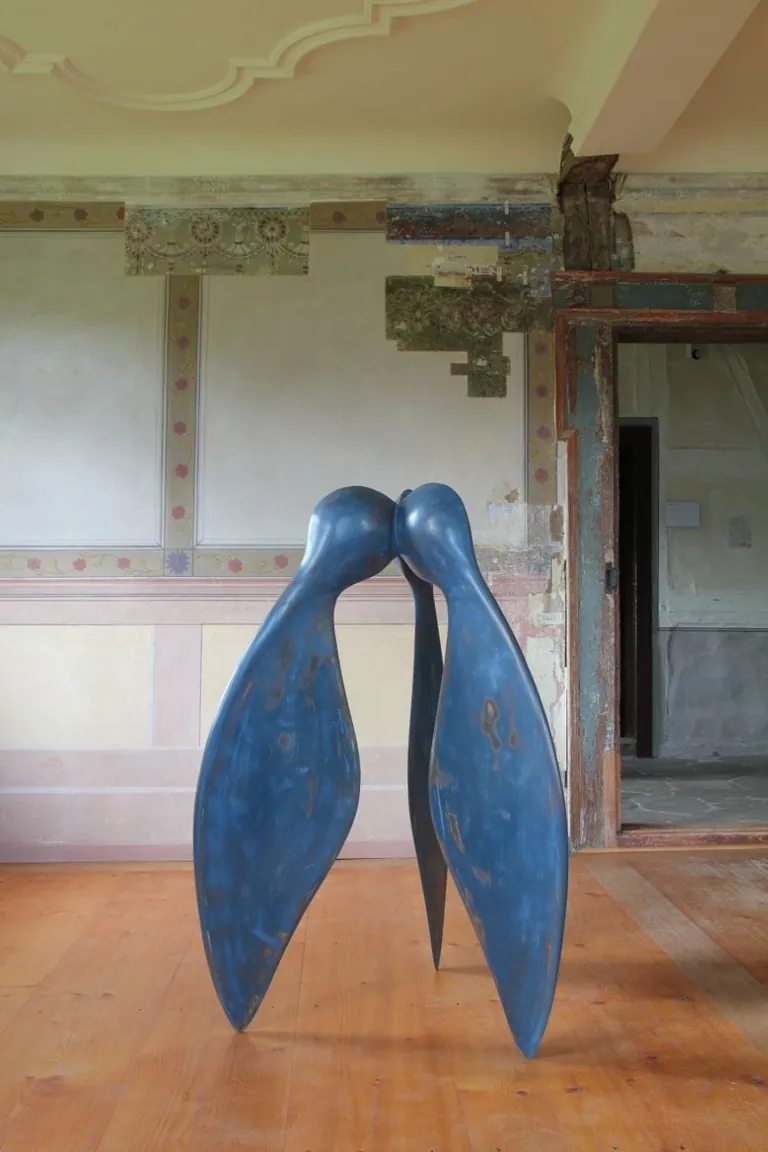 . Seltene Ahornsamen im Dreier-Format - die Muse f&uuml;r den Bildhauer Paul Diestel, "Acer II" 