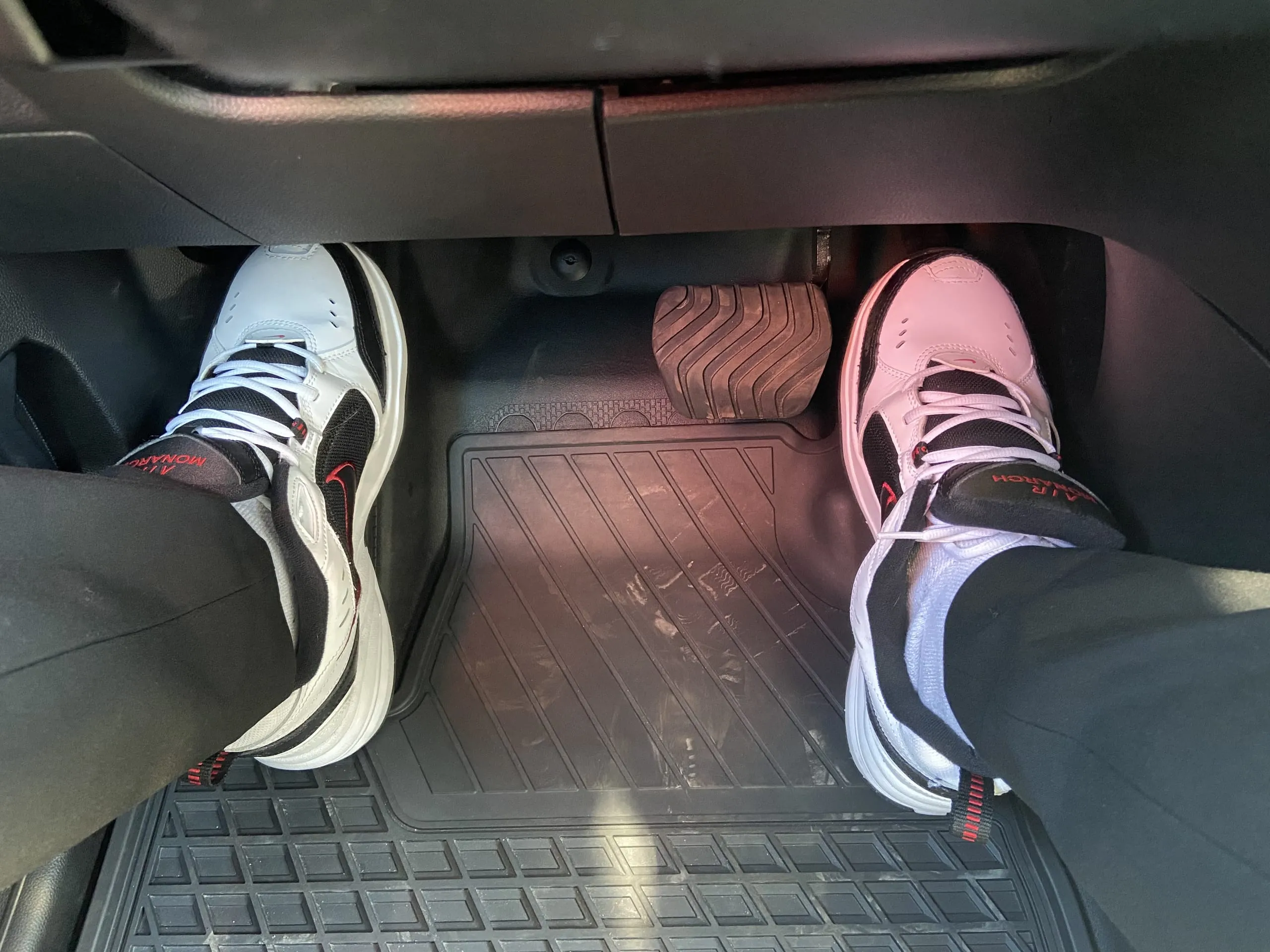 Fußraum des eCitan Kastenwagen